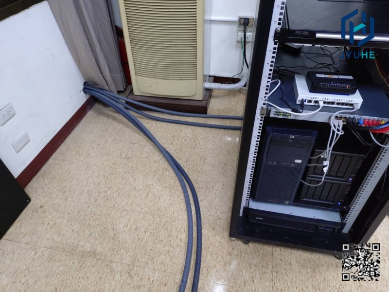光纖與 IP CAM 監控機櫃安裝成果報告台中 豐原區-某科技機械生產公司光纖網路/監視系統及機櫃 光纖與 IP CAM 監控機櫃安裝成果報告台中 豐原區-某科技機械生產公司光纖網路/監視系統及機櫃