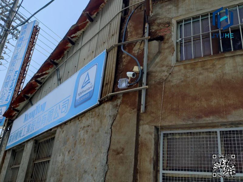 光纖與 IP CAM 監控機櫃安裝成果報告台中 豐原區-某科技機械生產公司光纖網路/監視系統及機櫃 光纖與 IP CAM 監控機櫃安裝成果報告台中 豐原區-某科技機械生產公司光纖網路/監視系統及機櫃